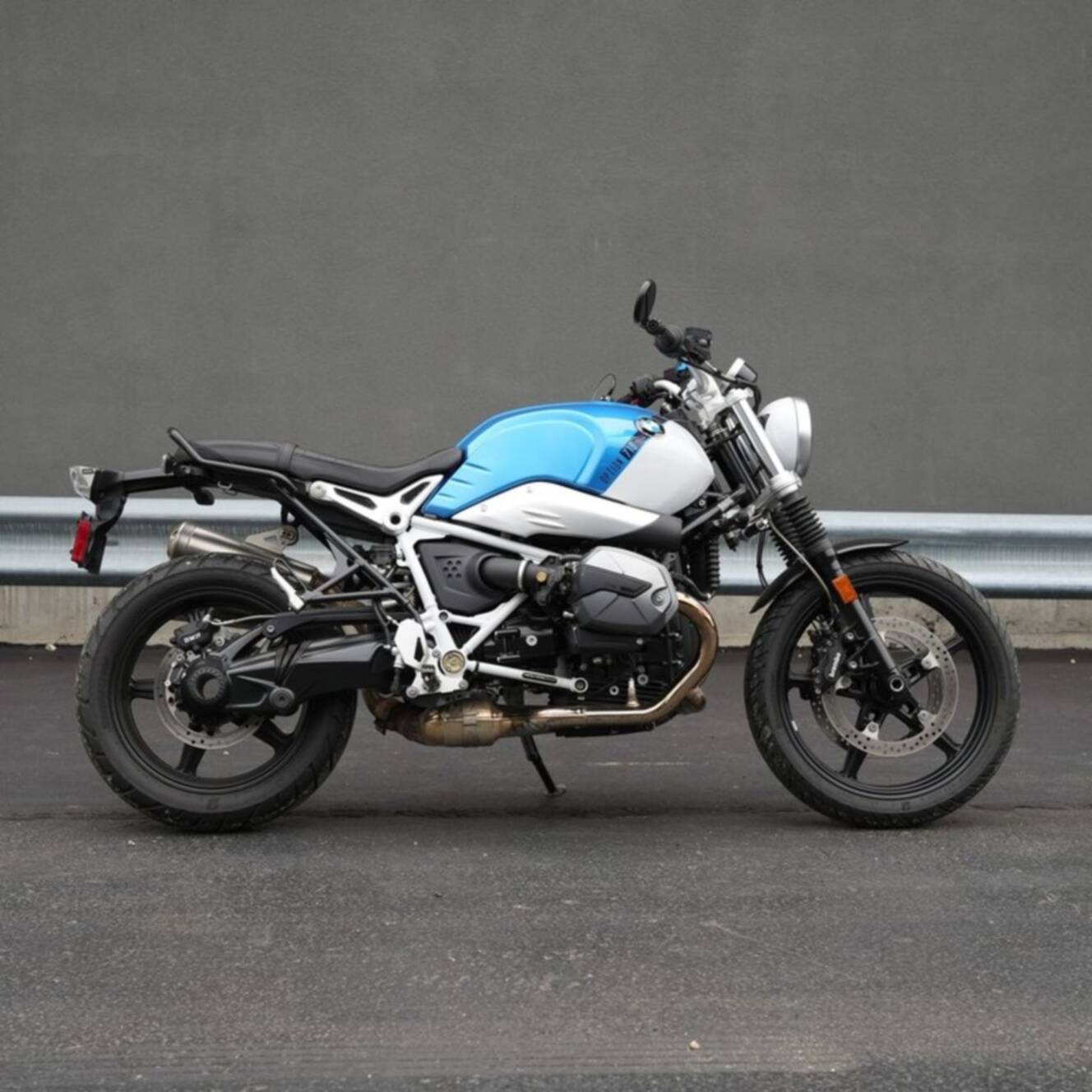 A photo of this 2021 BMW R nineT Scrambler 719 Cosmic Blue Metallic/Light White
