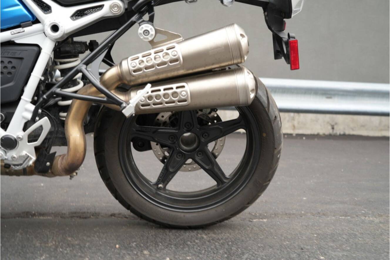 A photo of this 2021 BMW R nineT Scrambler 719 Cosmic Blue Metallic/Light White