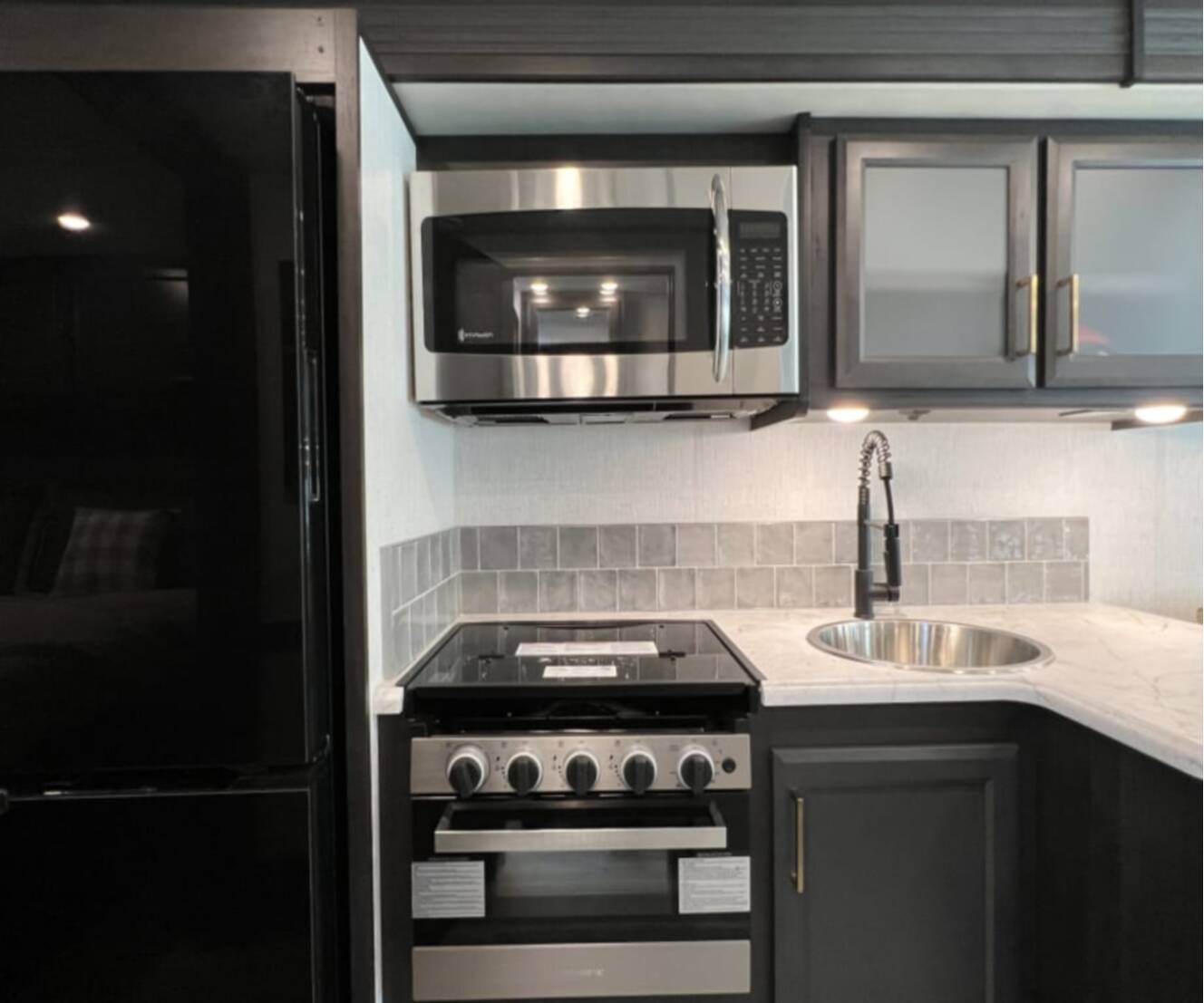 A photo of this 2027 Fleetwood FLAIR 29M