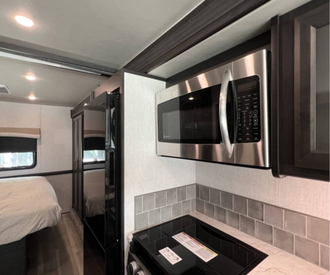A photo of this 2027 Fleetwood FLAIR 29M