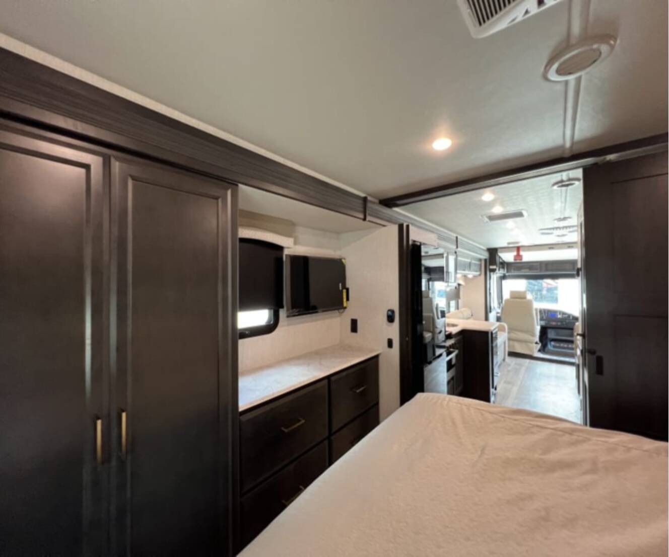 A photo of this 2027 Fleetwood FLAIR 29M