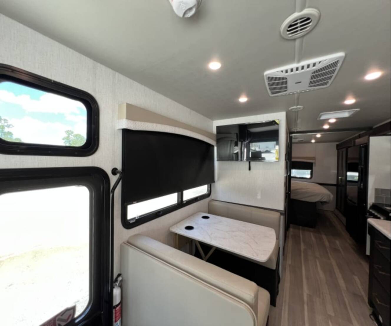 A photo of this 2027 Fleetwood FLAIR 29M
