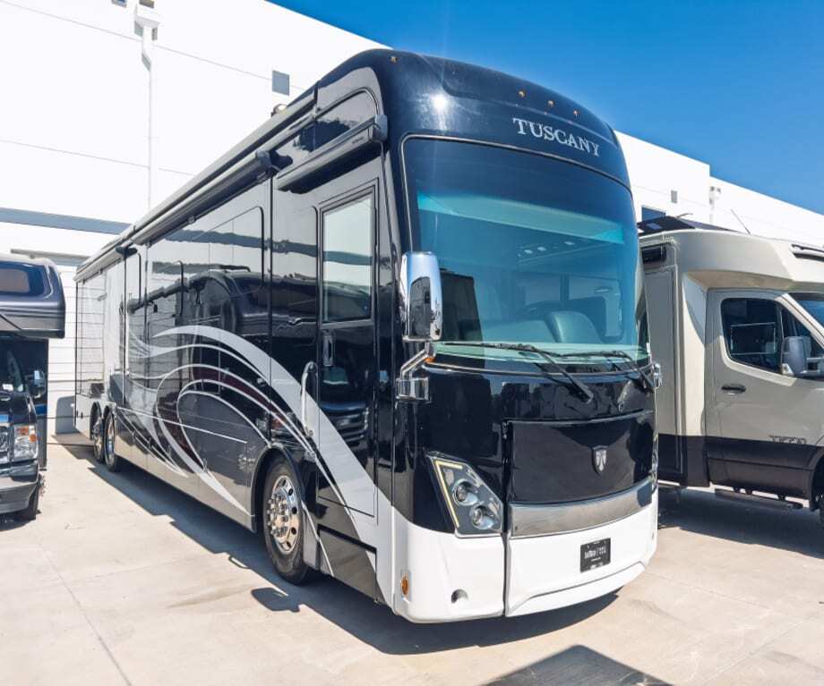 2022 Thor Motor Coach TUSCANY 45MX in phoenix AZ