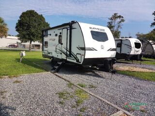 2022 FOREST RIVER SURVEYOR LEGEND 19MDBLE