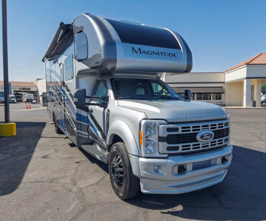 2024 Thor Motor Coach MAGNITUDE 4X4 RS36 4X4 in phoenix AZ