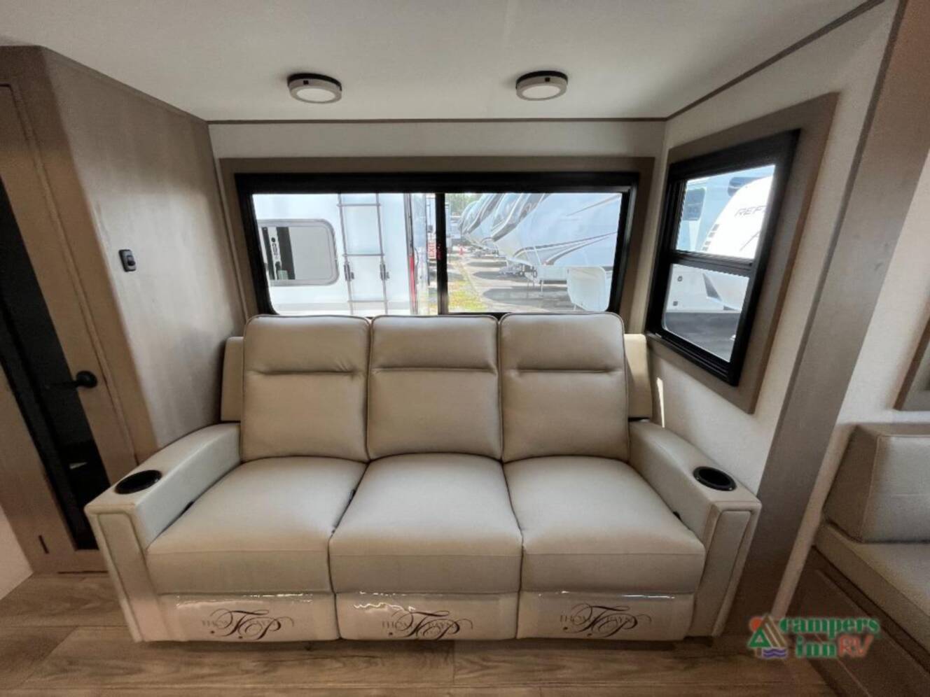 A photo of this 2027 Grand Design Reflection 324MBS