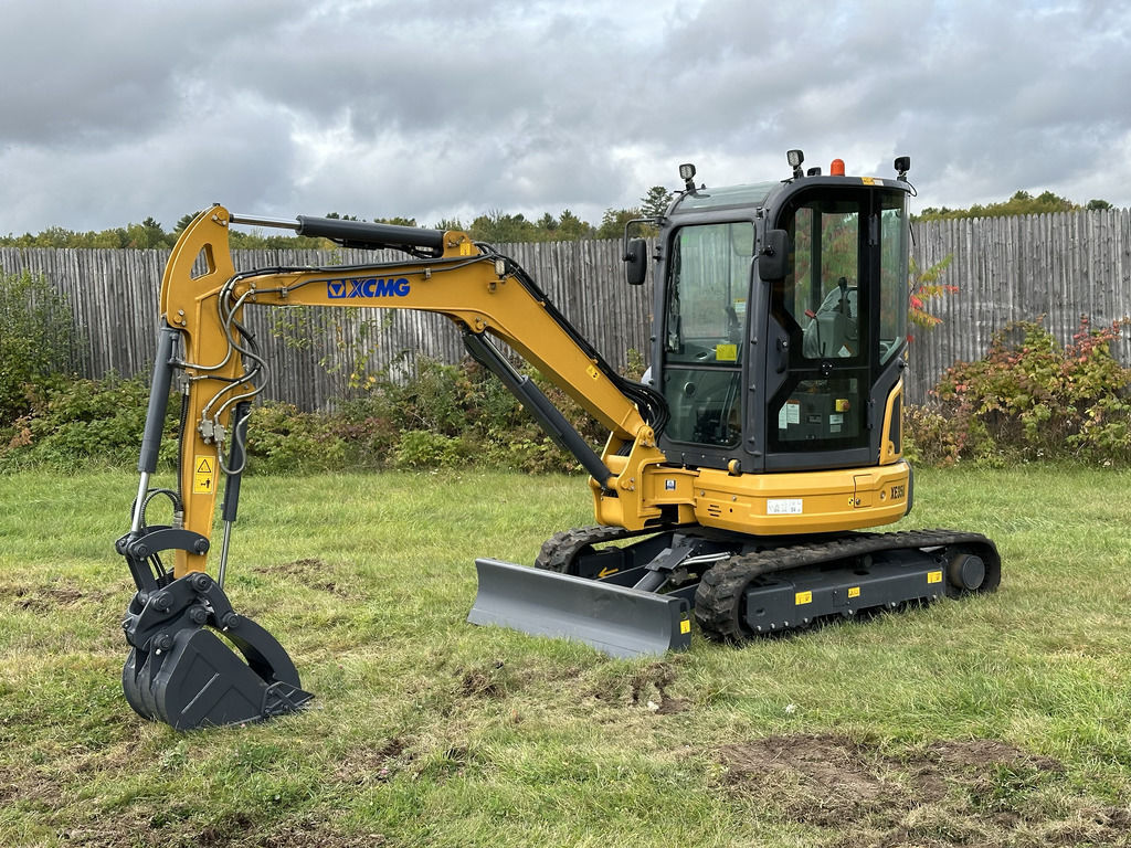 2025 XCMG XE35U Excavator w/24.4 HP, 9.2k lbs, HVAC Cab in Orono, ME