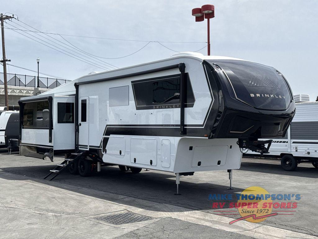 2027 Brinkley Model Z 3610 in fountain valley CA