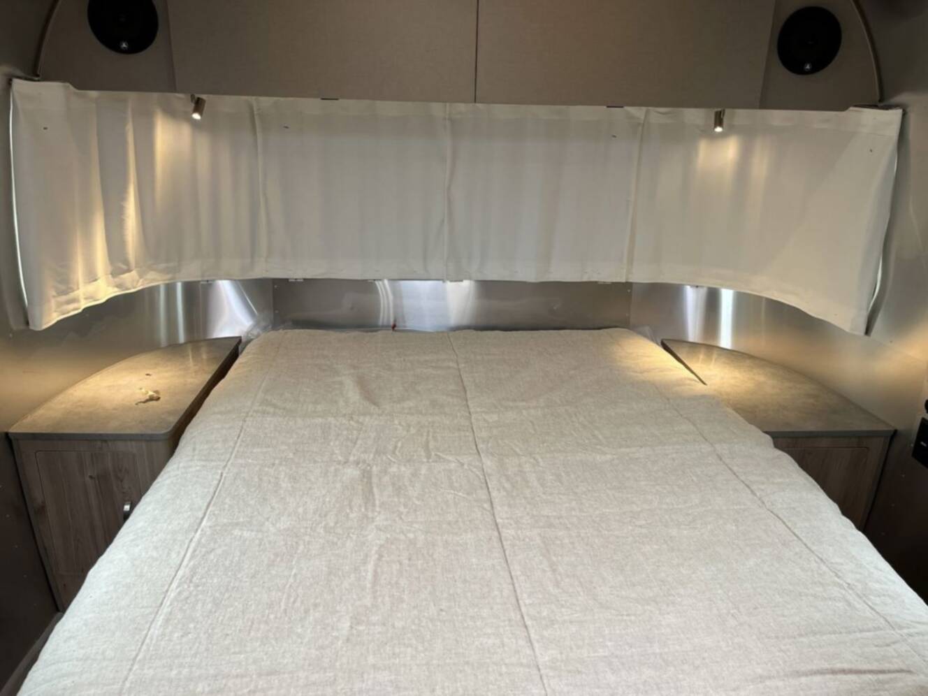 A photo of this 2027 Airstream Flying Cloud 27FB