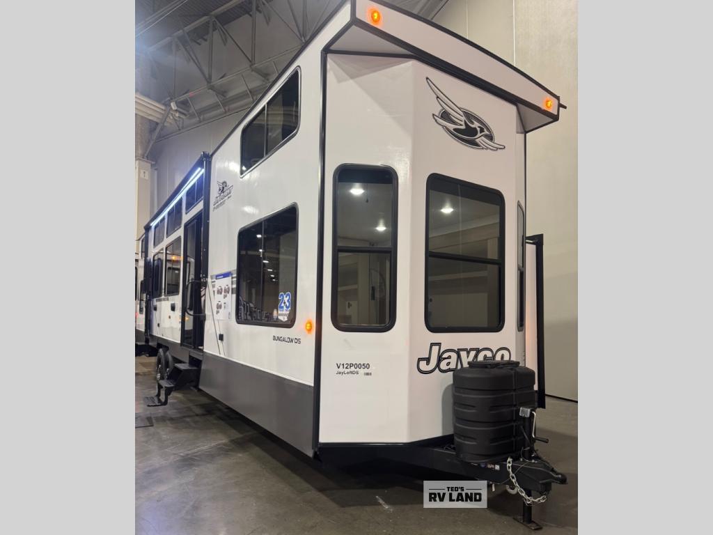 2027 Jayco Jayflight Bungalow 402DLFT in paynesville MN