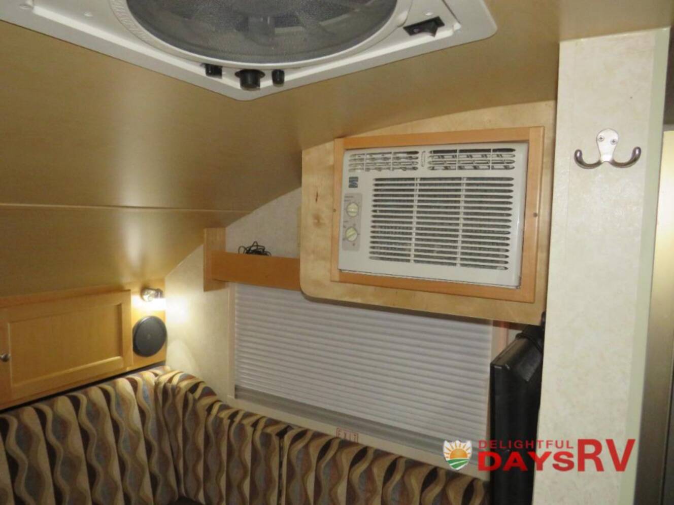 A photo of this 2016 Nucamp Rv T@B 320S