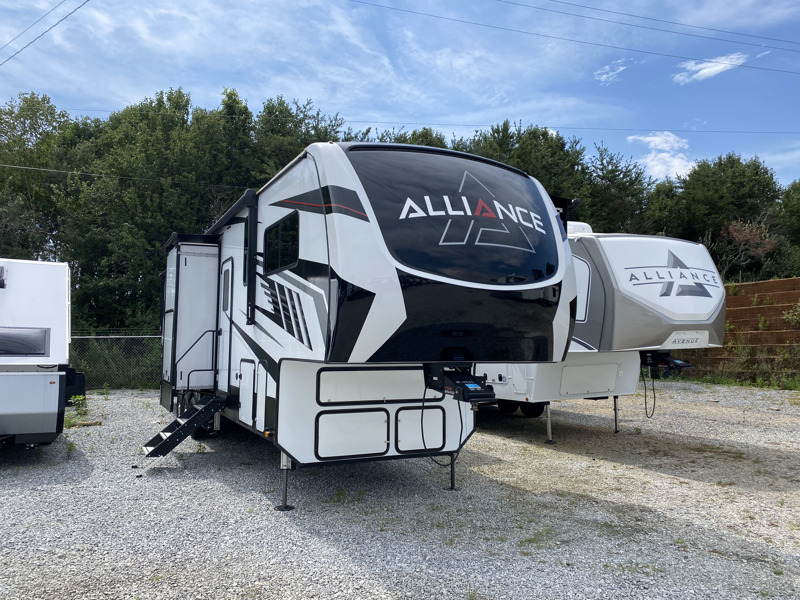 2023 Alliance Rv VALOR 40V13 in hendersonville NC