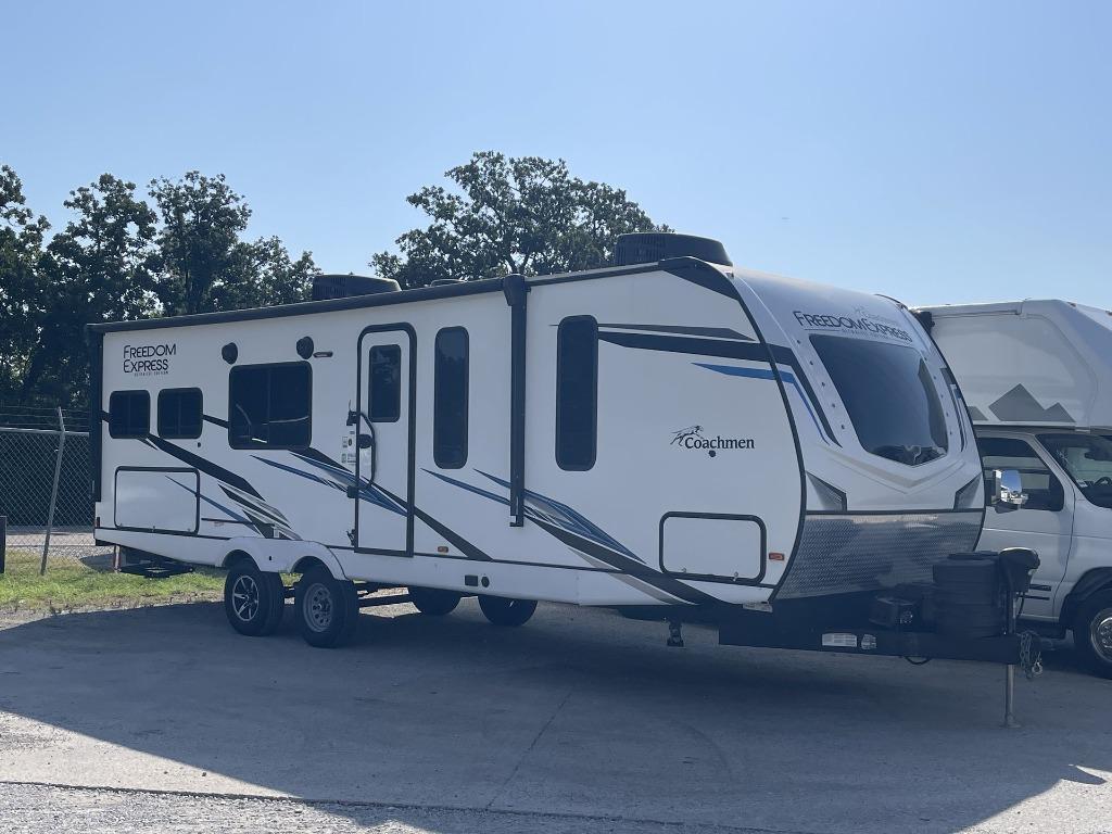 2023 Coachmen Rv Freedom Express Ultra Lite 274RKS in corinth TX