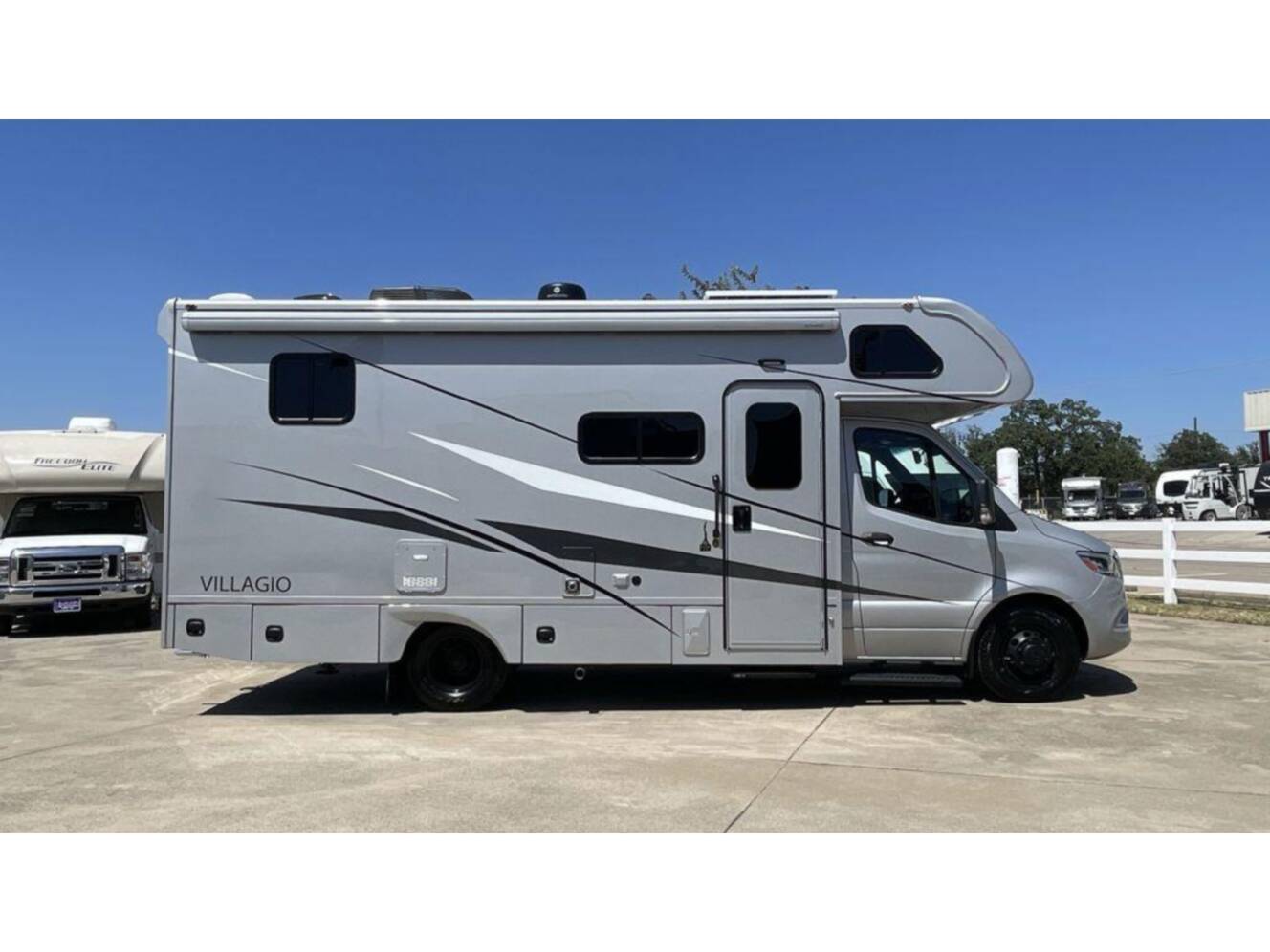 A photo of this 2027 Renegade Villagio 25FWC