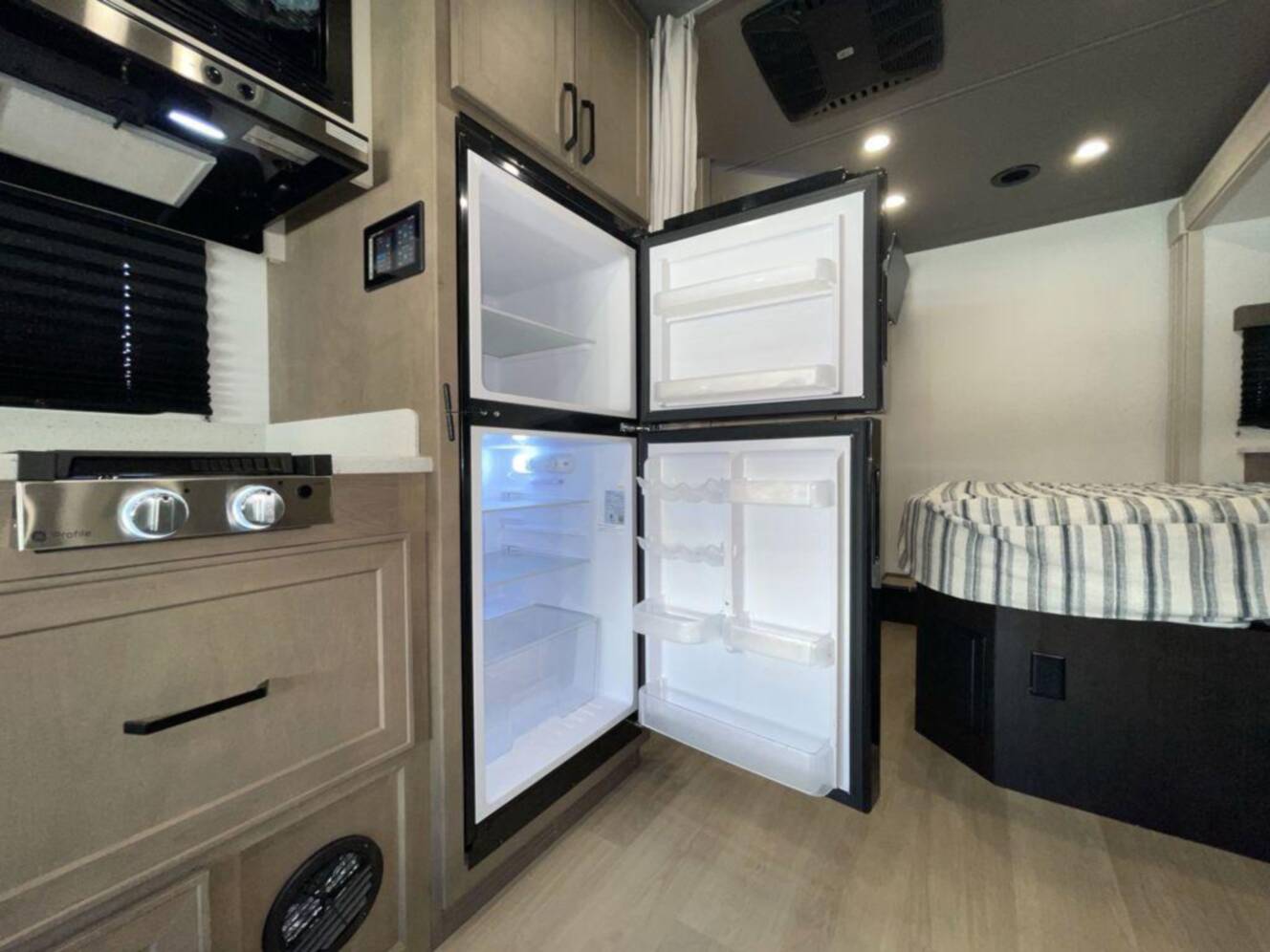 A photo of this 2027 Renegade Villagio 25FWC