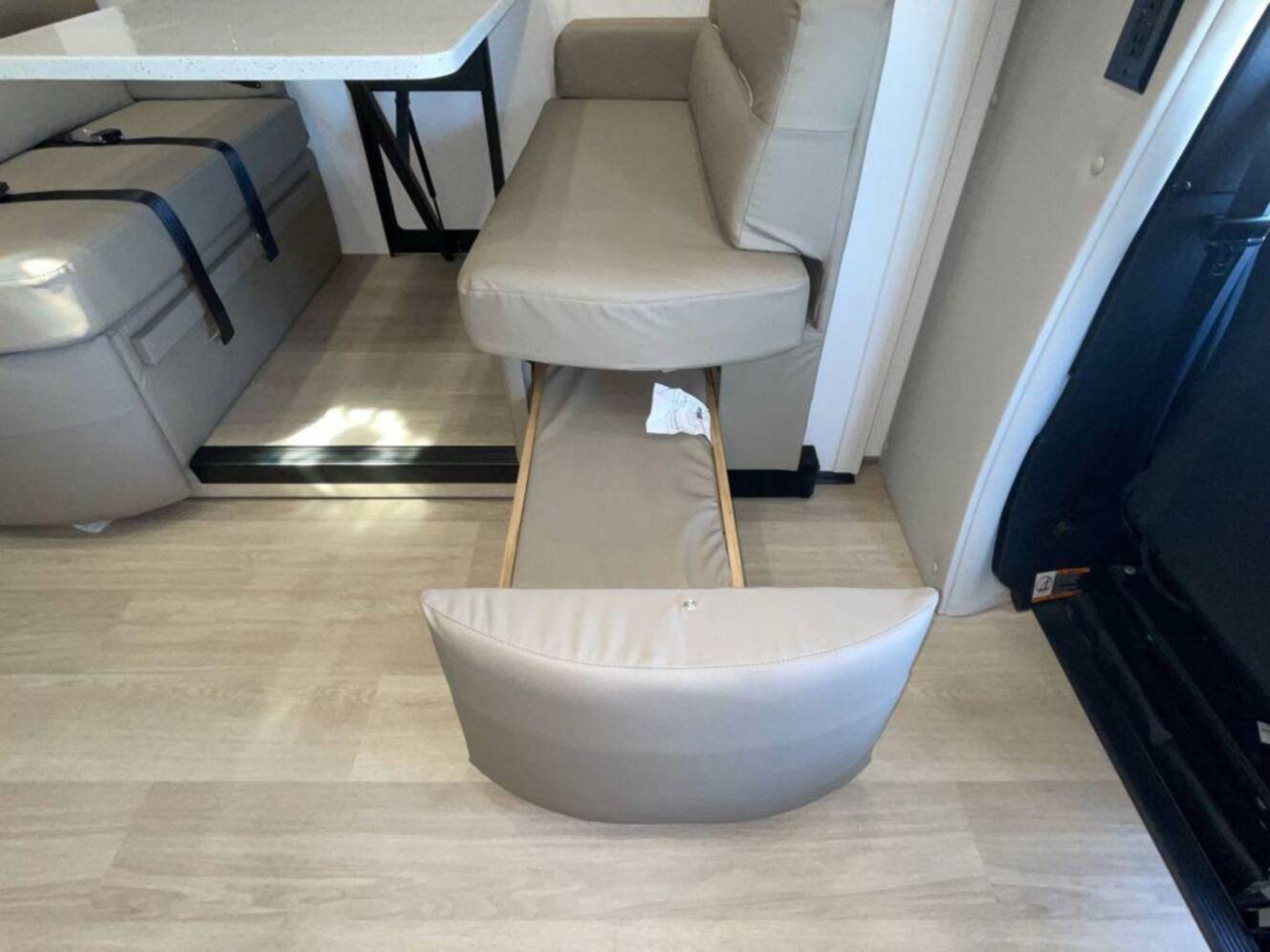 A photo of this 2027 Renegade Villagio 25FWC