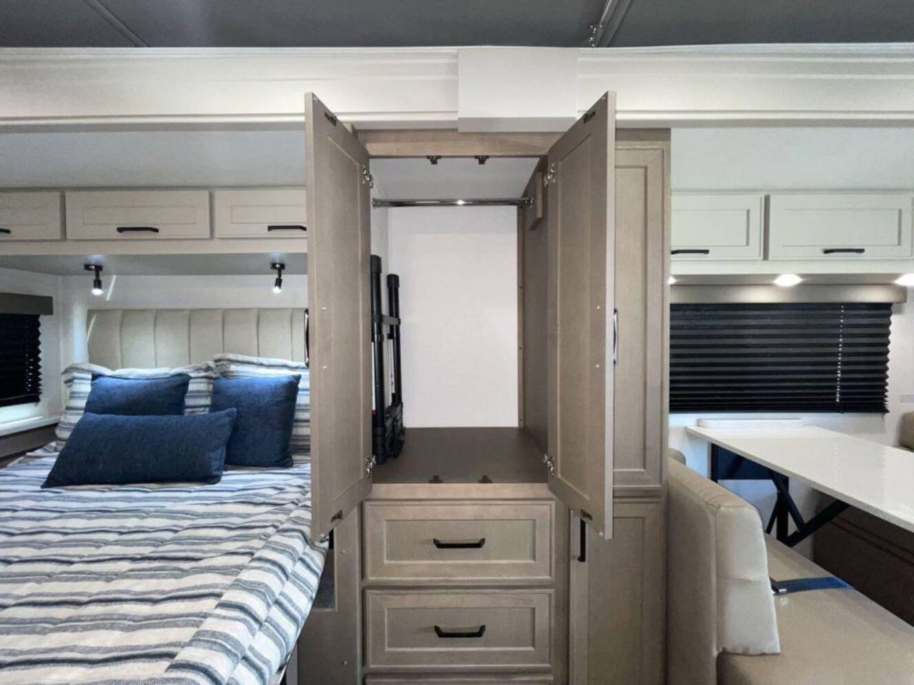 A photo of this 2027 Renegade Villagio 25FWC