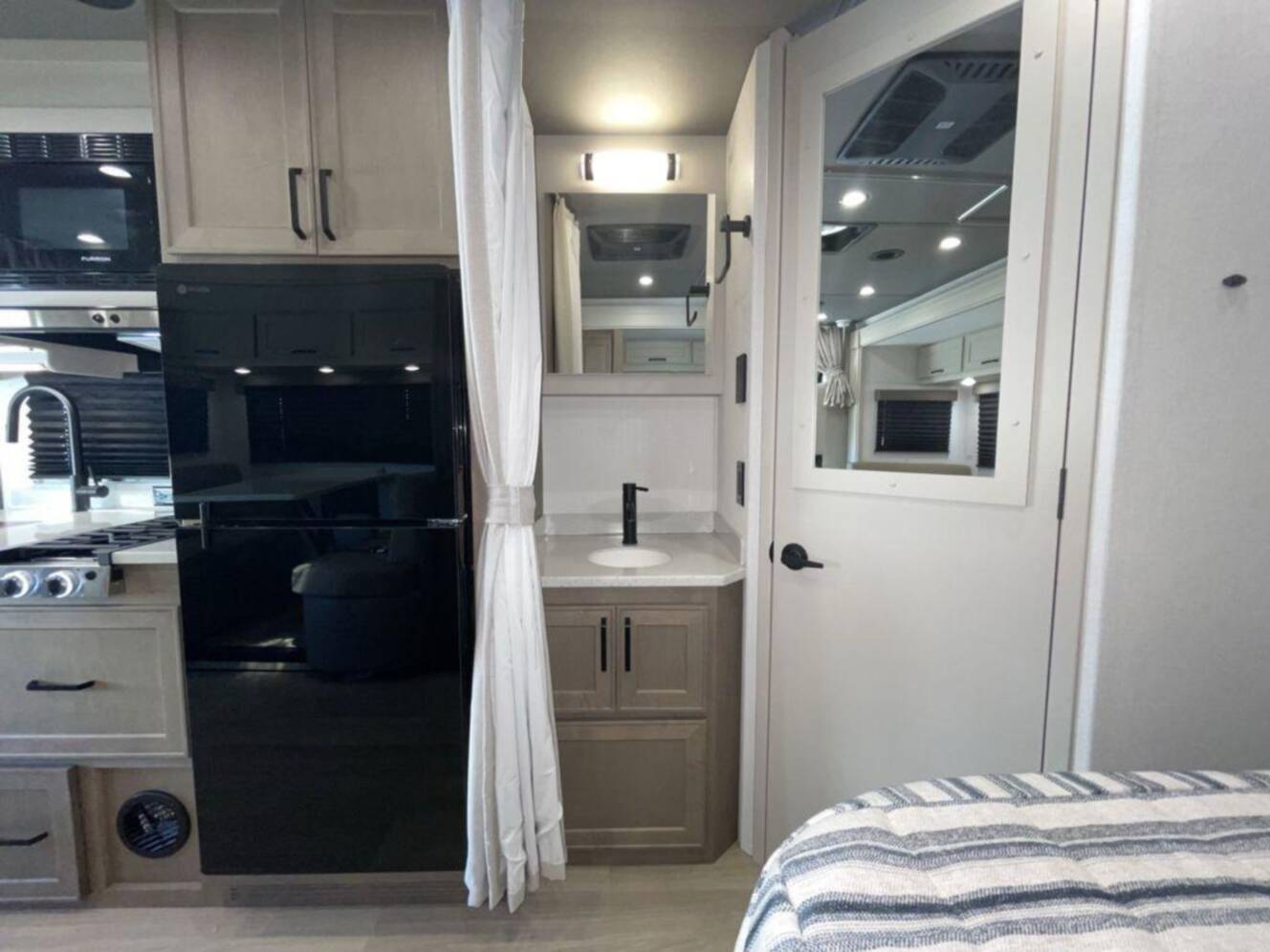A photo of this 2027 Renegade Villagio 25FWC