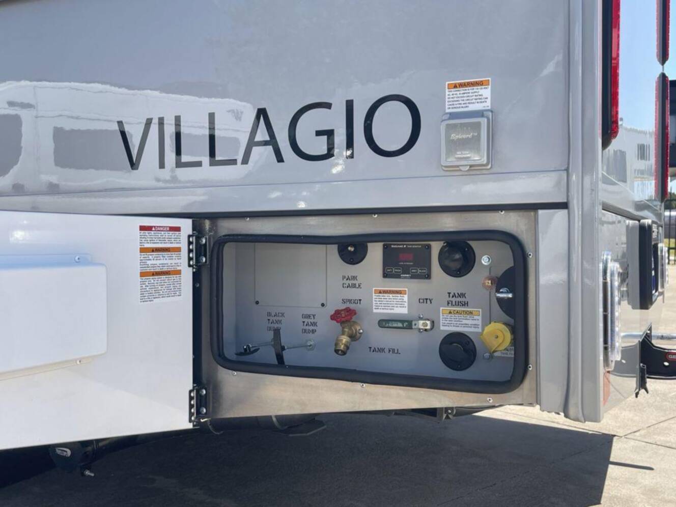 A photo of this 2027 Renegade Villagio 25FWC