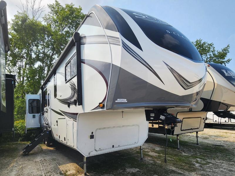 2022 Grand Design Solitude S-Class 3330RE in sheboygan WI