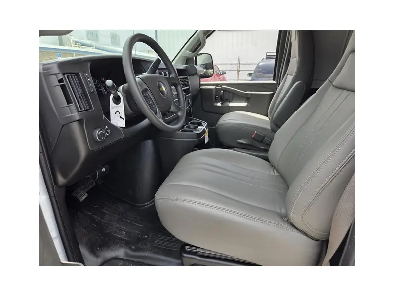 2026 CHEVROLET EXPRESS