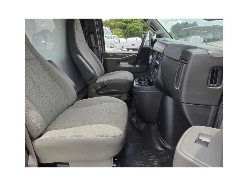 2025 CHEVROLET EXPRESS