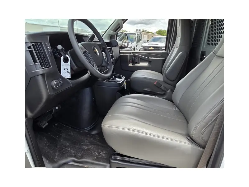 2025 CHEVROLET EXPRESS