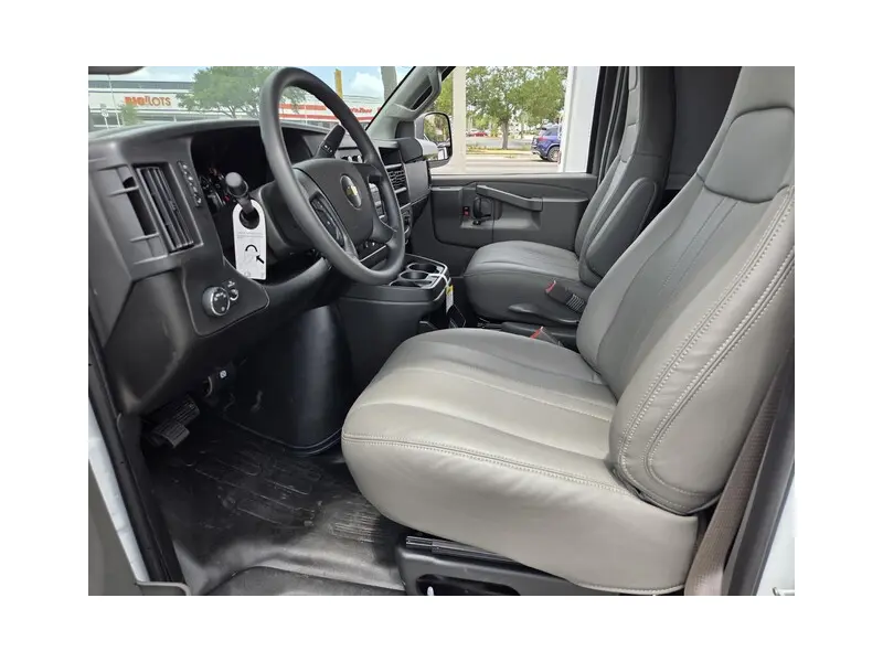 2025 CHEVROLET EXPRESS