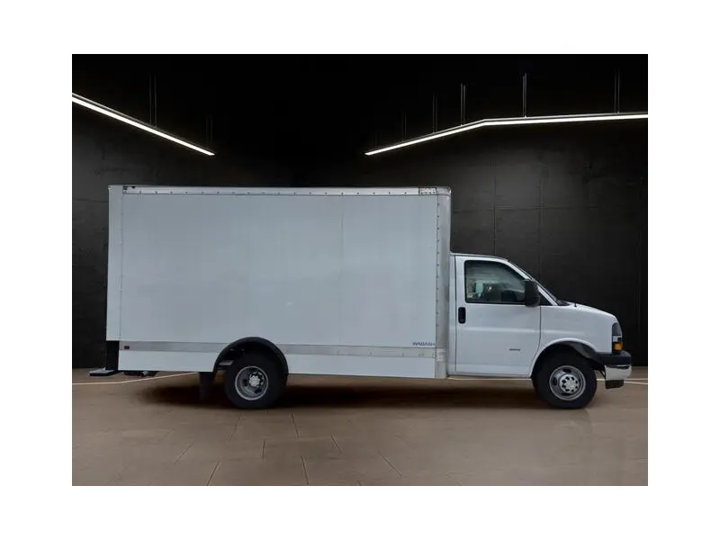 2025 CHEVROLET EXPRESS