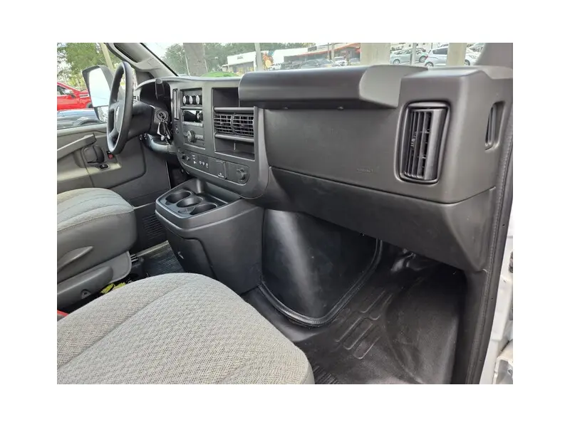 2025 CHEVROLET EXPRESS