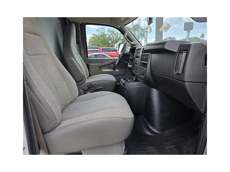 2025 CHEVROLET EXPRESS
