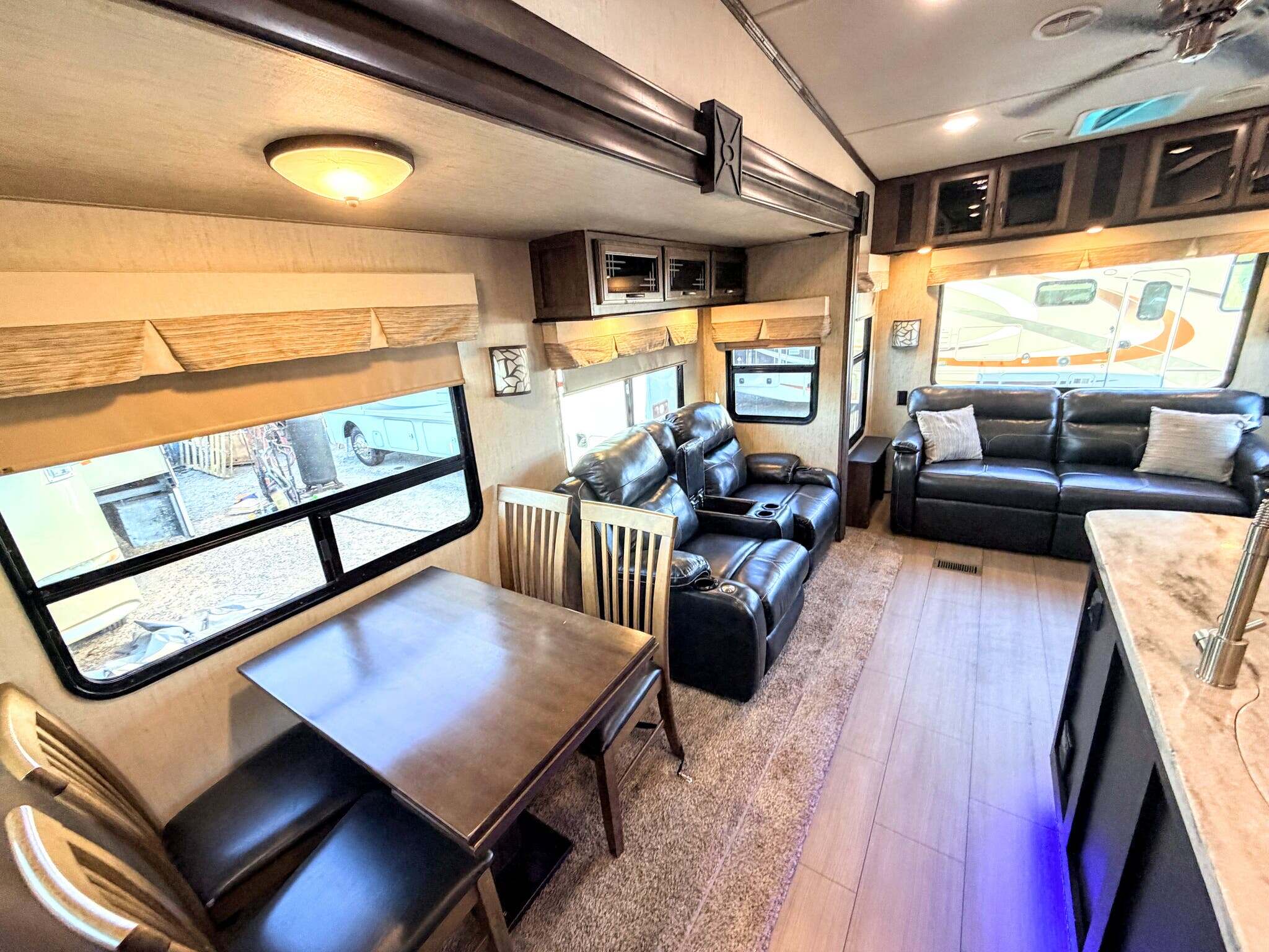 2019 Forest River Sierra 357RE in mesa AZ