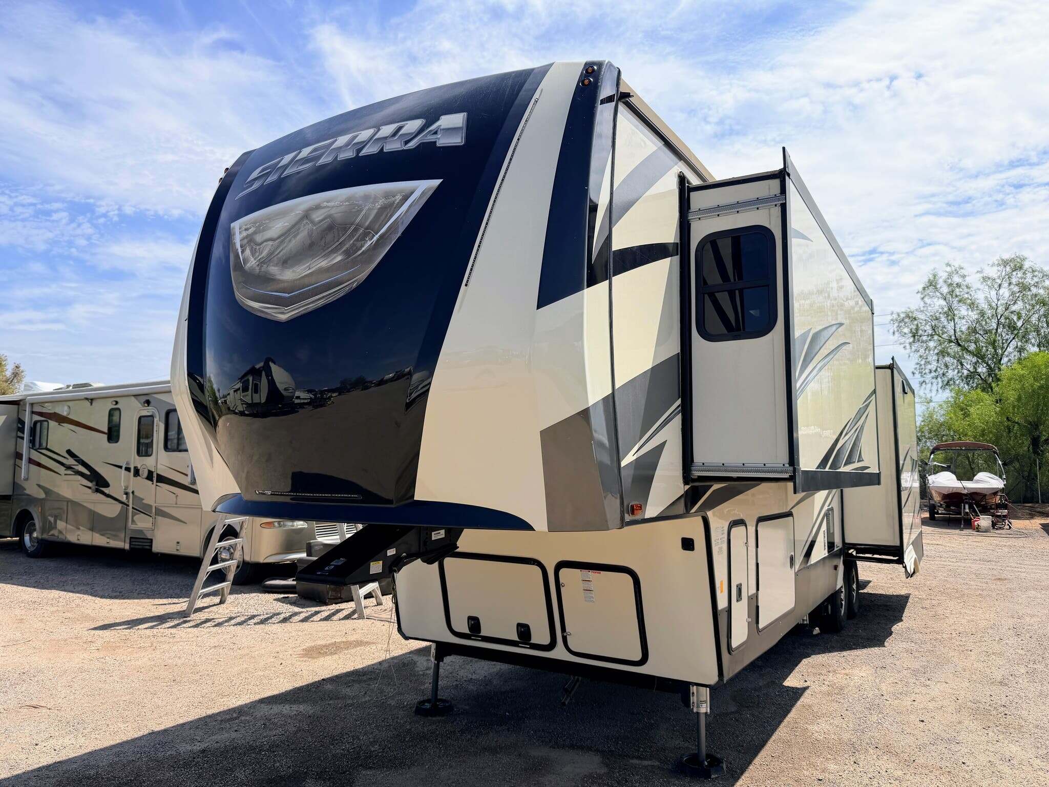 2019 Forest River Sierra 357RE in mesa AZ