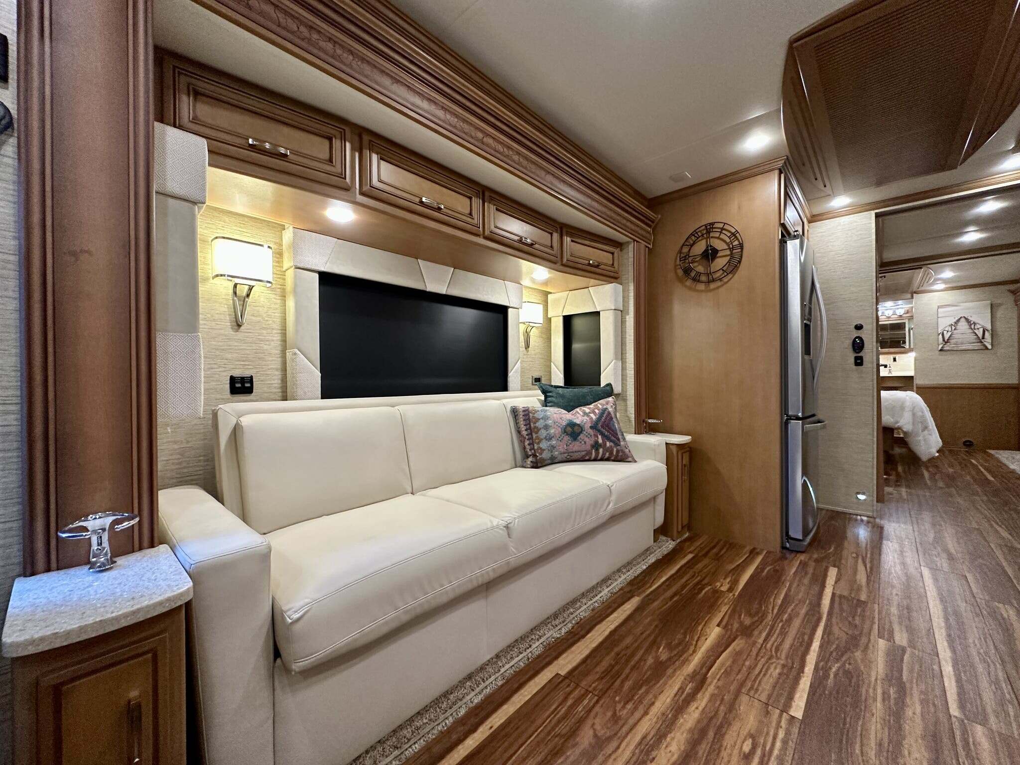 View more photos of this listing