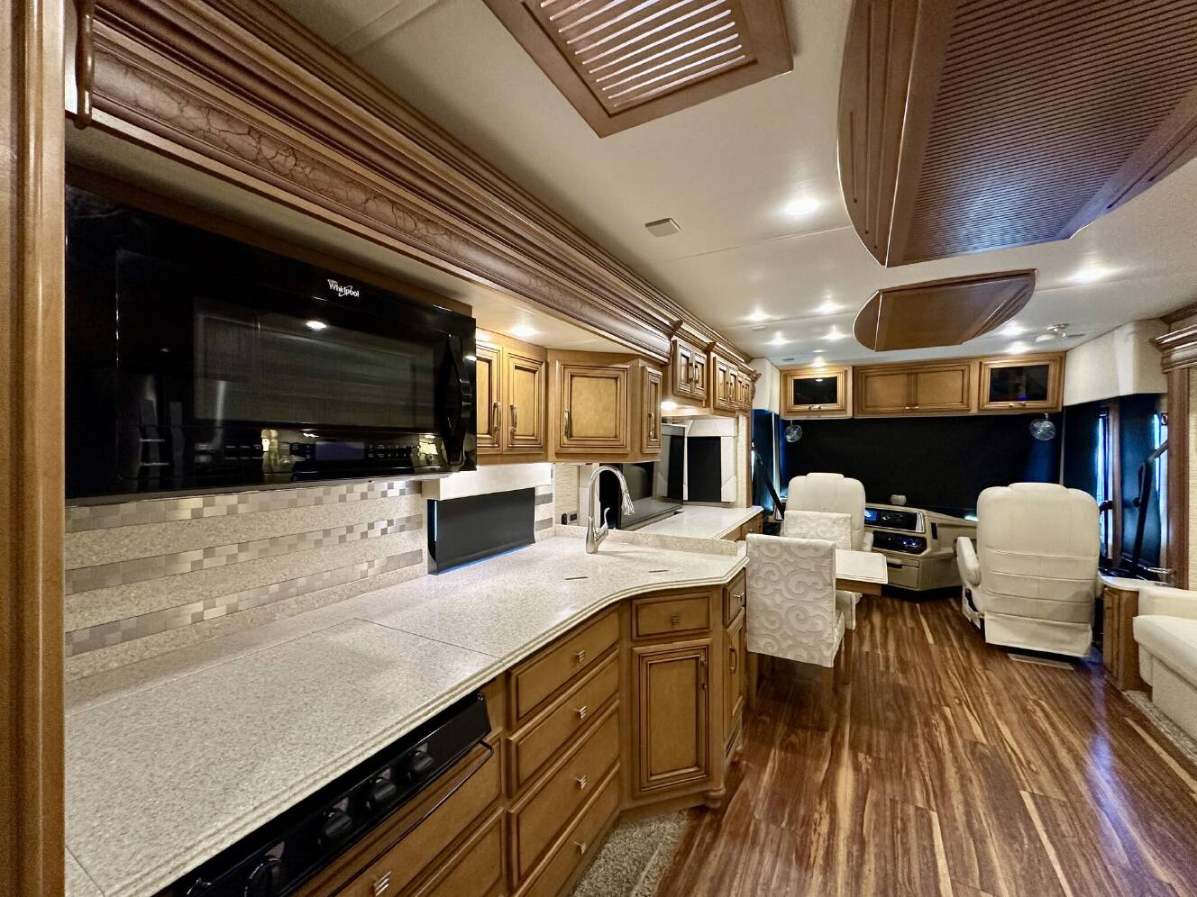 A photo of this 2017 Newmar Ventana LE 4042