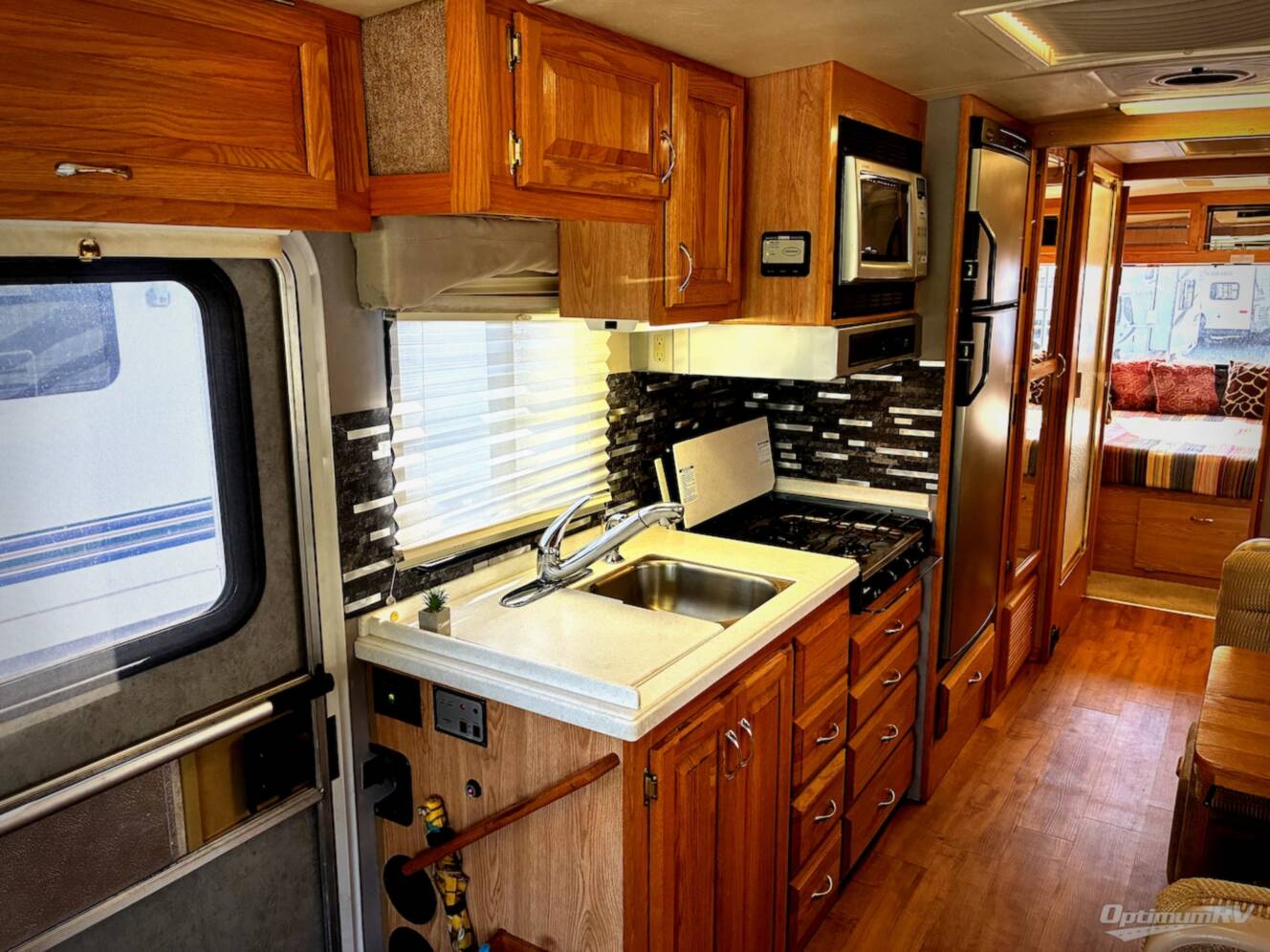 A photo of this 2004 Airstream Land Yacht 33