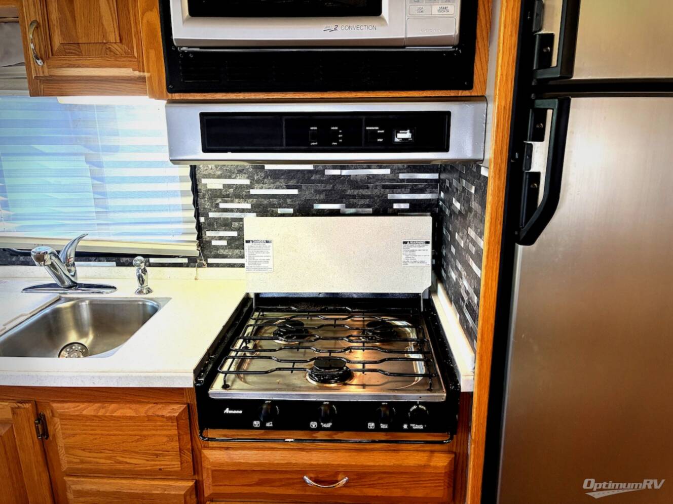 A photo of this 2004 Airstream Land Yacht 33