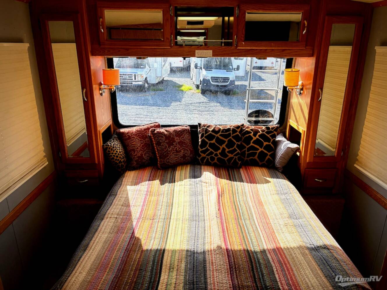 A photo of this 2004 Airstream Land Yacht 33