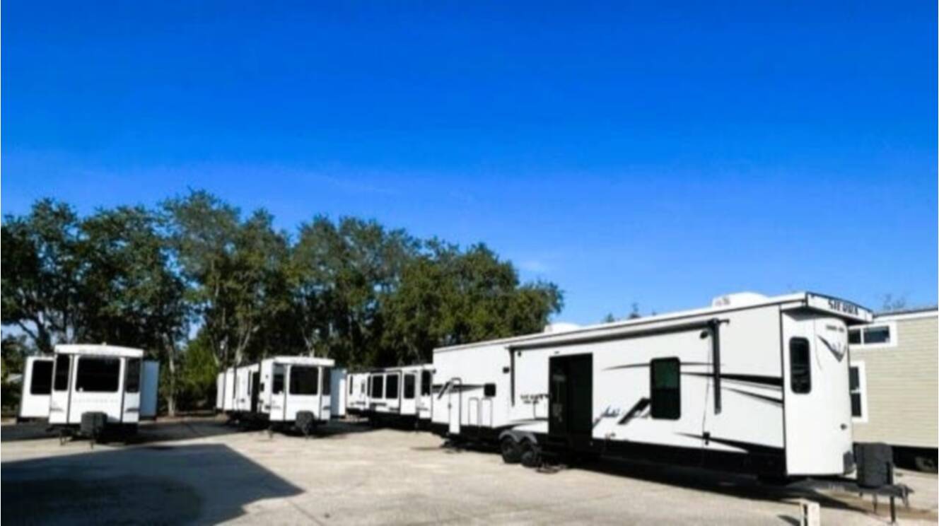 A photo of this 2022 Hy-Line DESTINATION TRAILER
