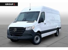 Top Delivery Vans on the Market image