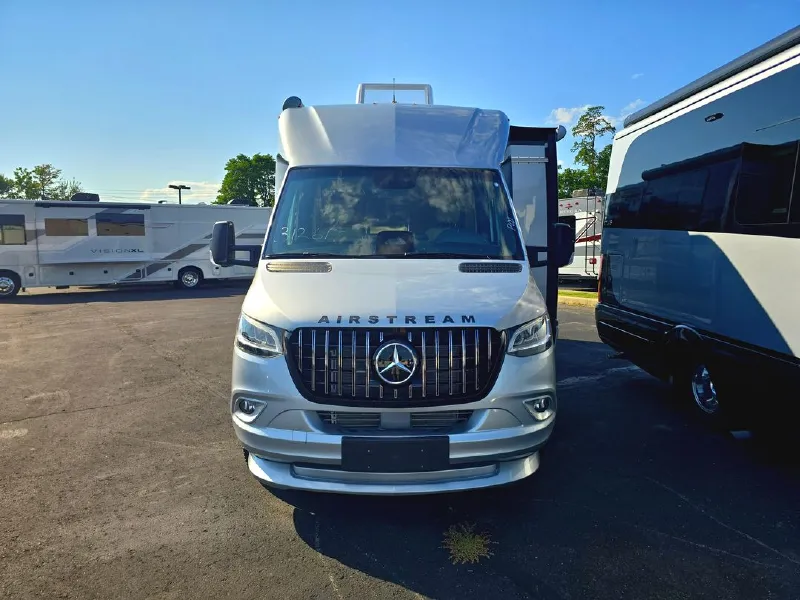 2026 Airstream Atlas MS Tommy Bahama