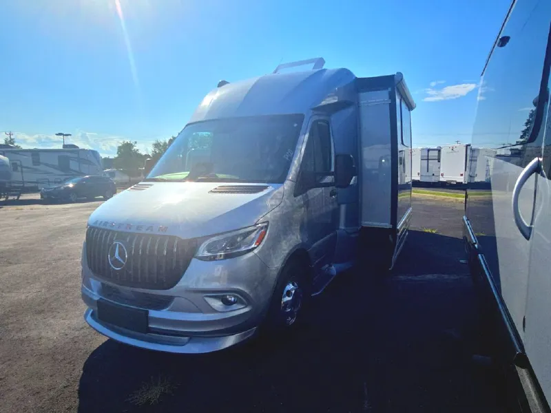 2026 Airstream Atlas MS Tommy Bahama
