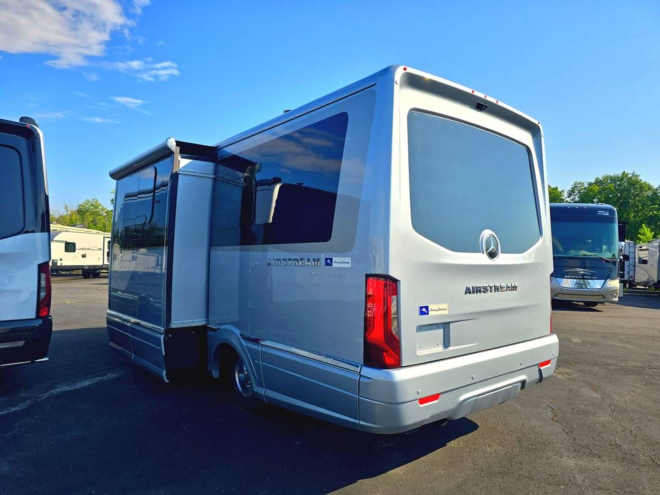 A photo of this 2026 Airstream Atlas MS Tommy Bahama