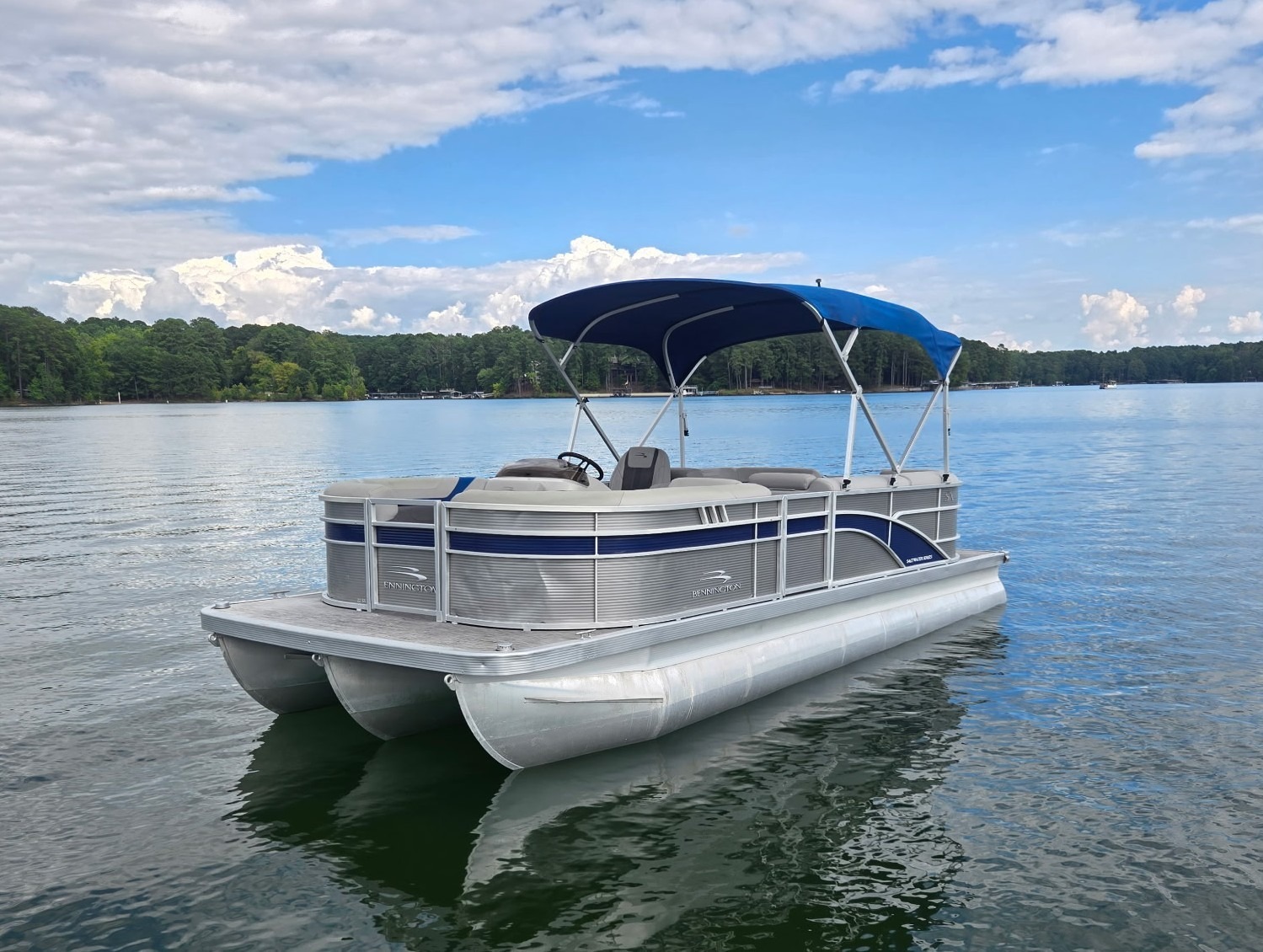 2023 Bennington 22ssr tri-toon 150 hp in