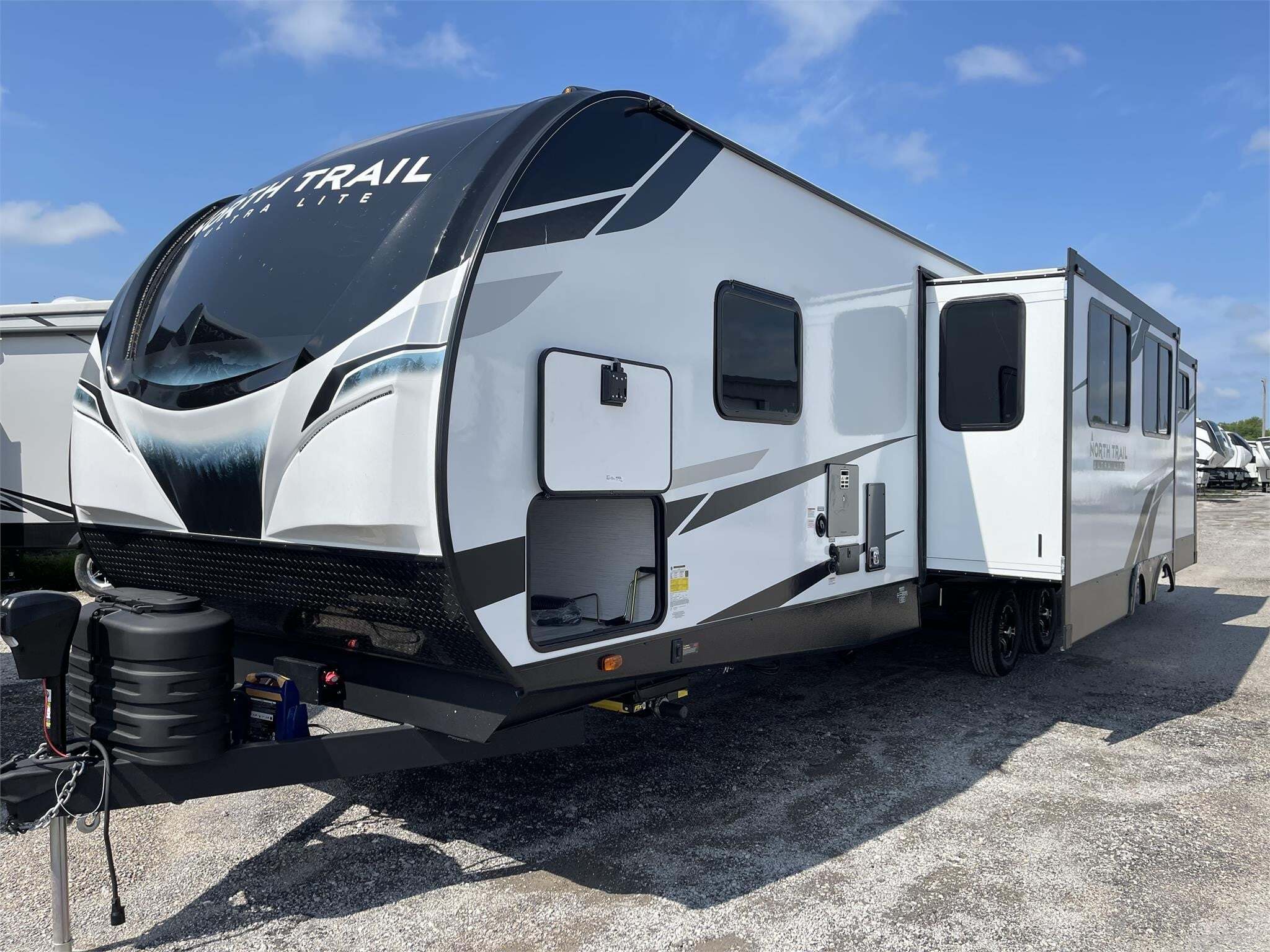 2024 Heartland NORTH TRAIL ULTRA LITE 33BHDS in norfolk NE