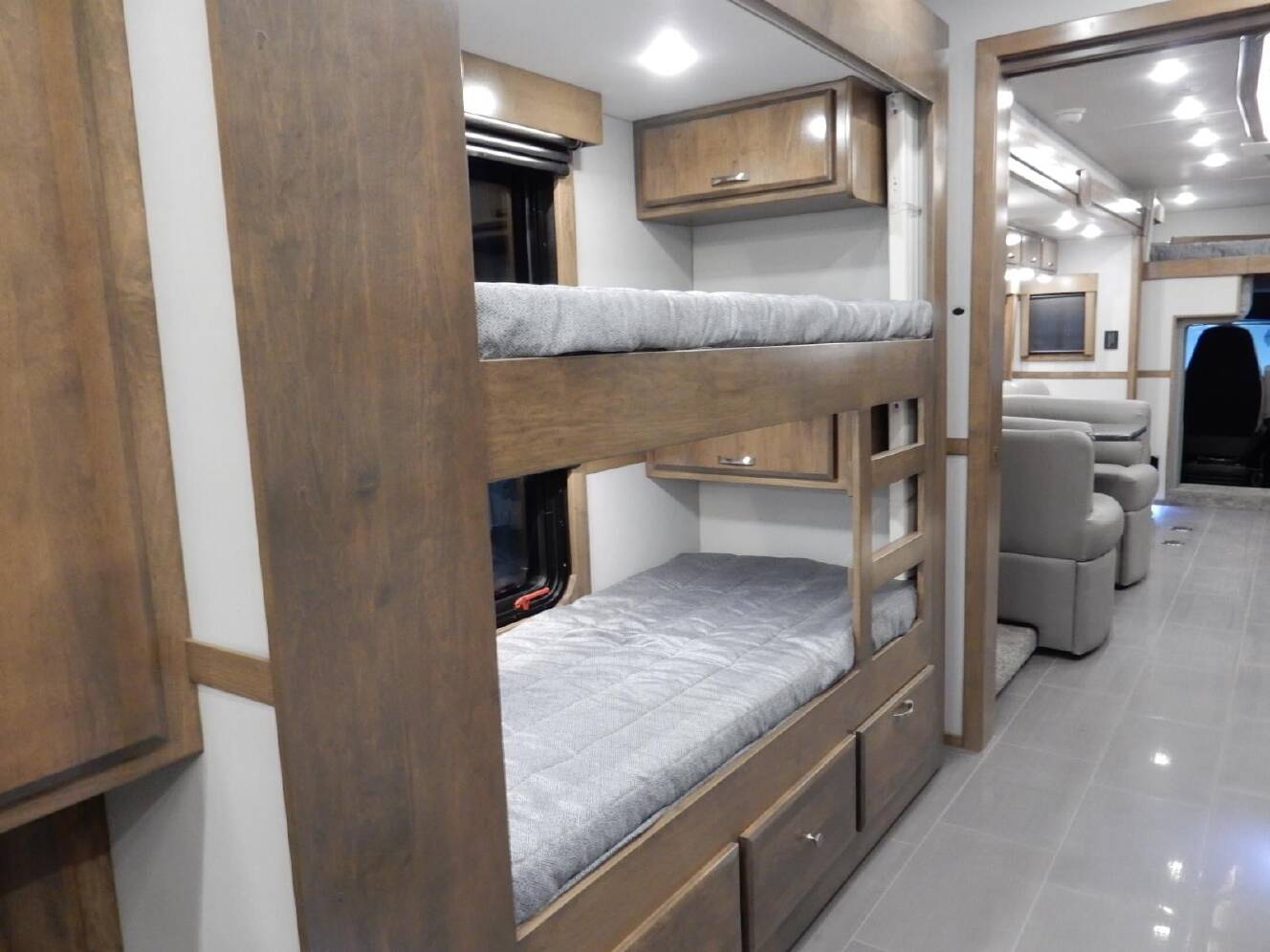A photo of this 2027 Show Hauler SH1377T1-36