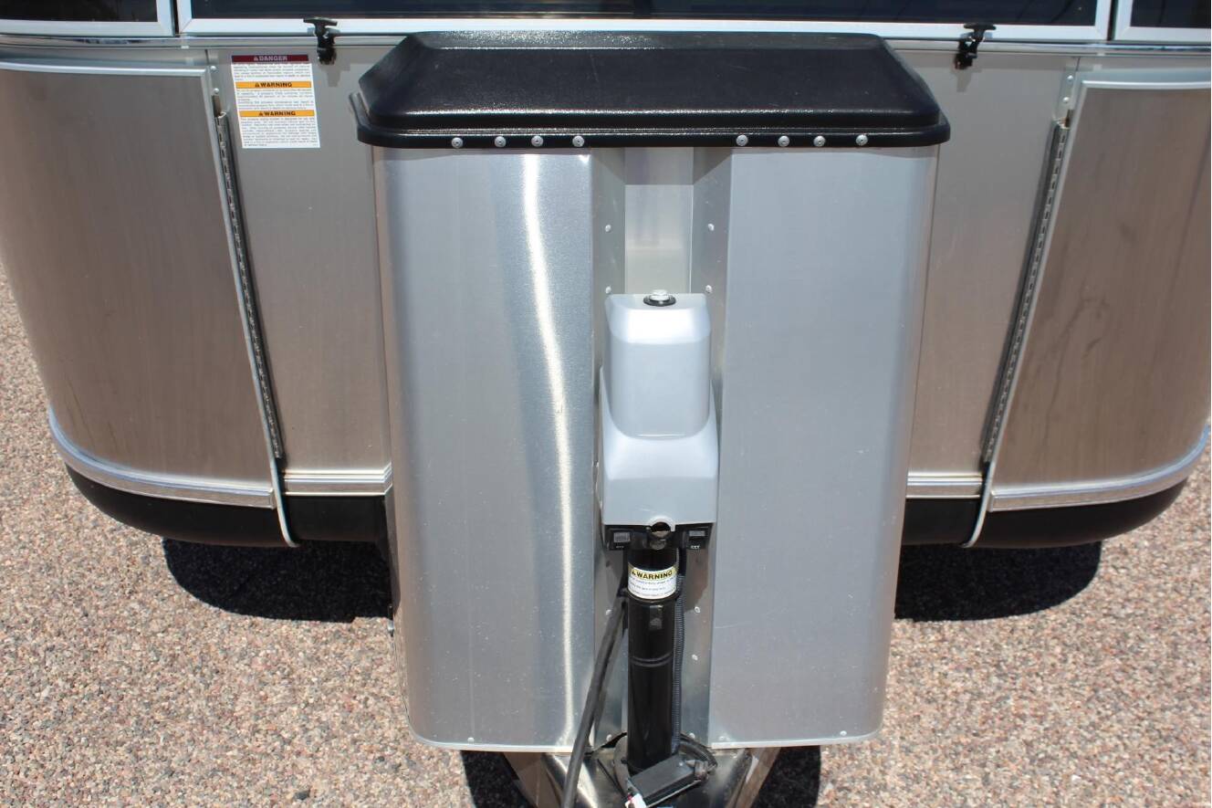 A photo of this 2017 Airstream CLASSIC 30RB