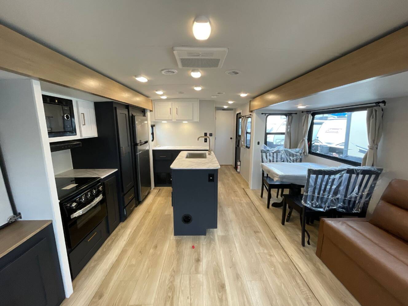 A photo of this 2024 Heartland MALLARD M335