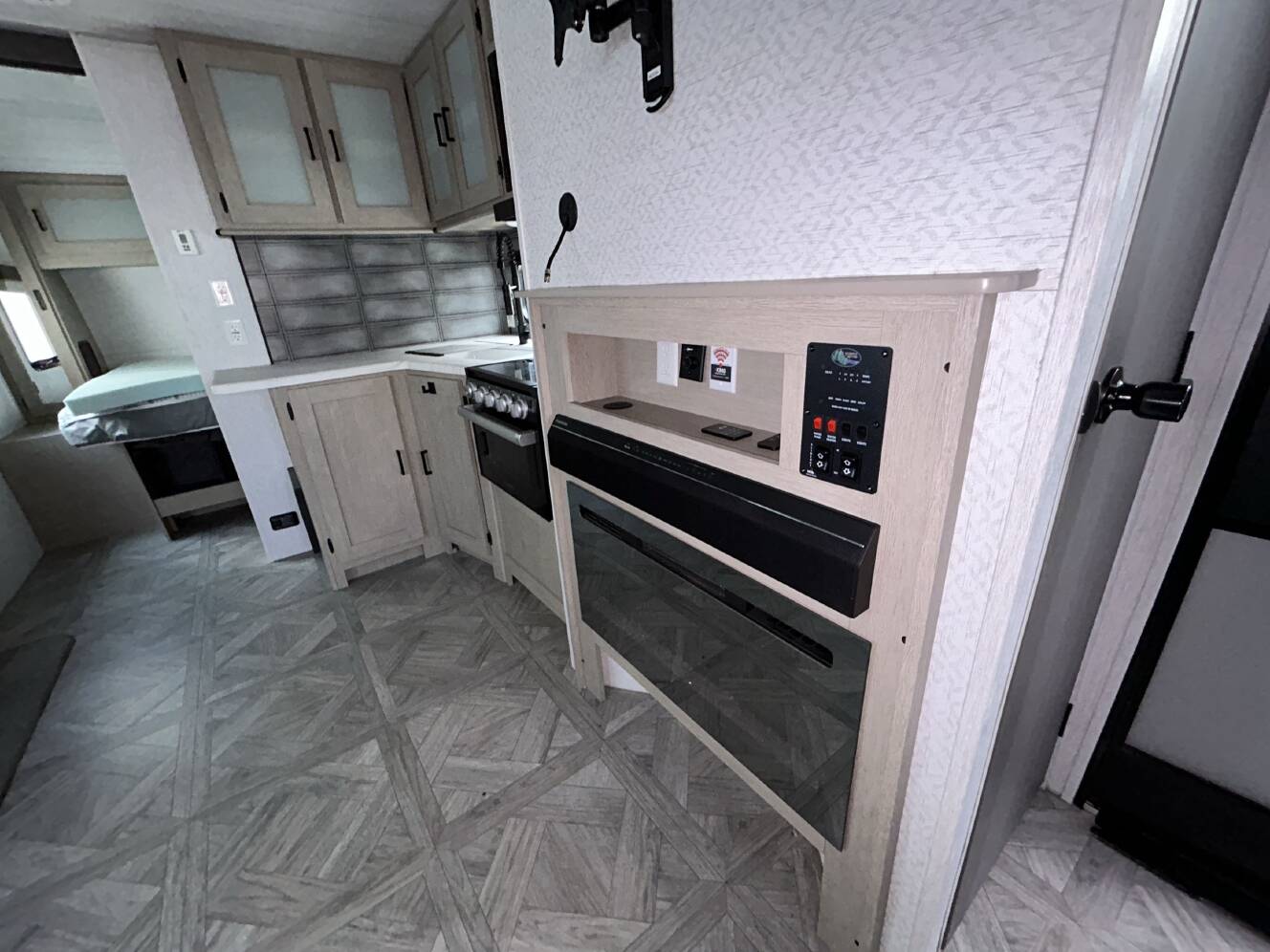 A photo of this 2023 Forest River SALEM 22RBSX