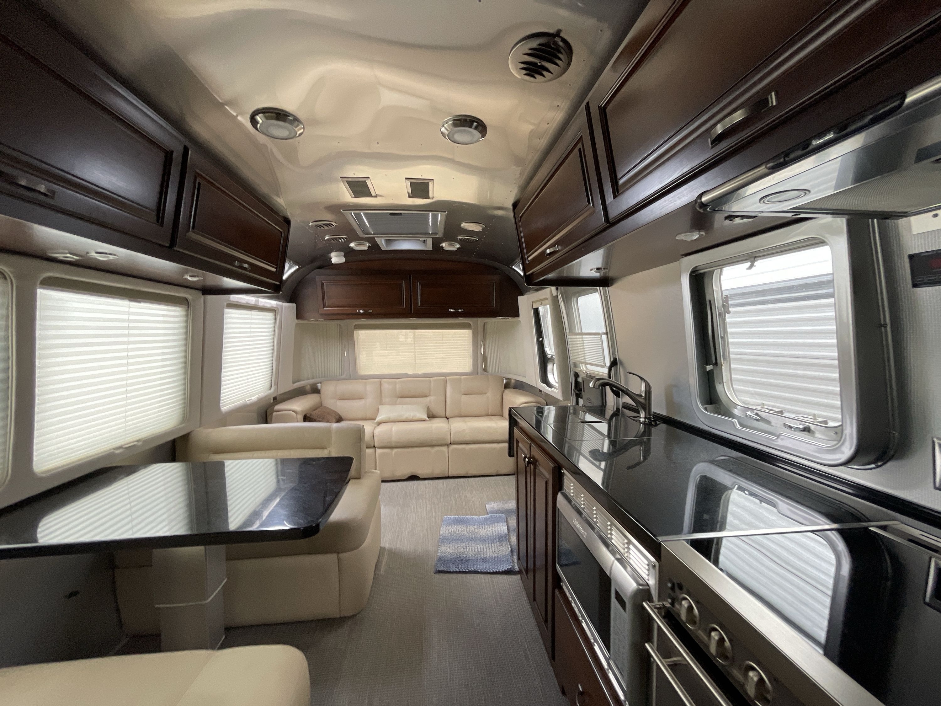 2016 Airstream CLASSIC 30 in bartow FL